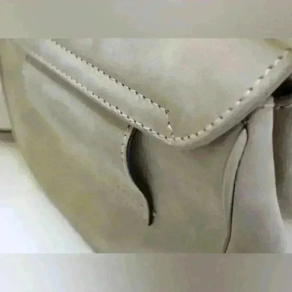 Authentic Salvatore Ferragamo Gancini Beige Suede Crossbody Bag w/COA - Picture 9 of 16